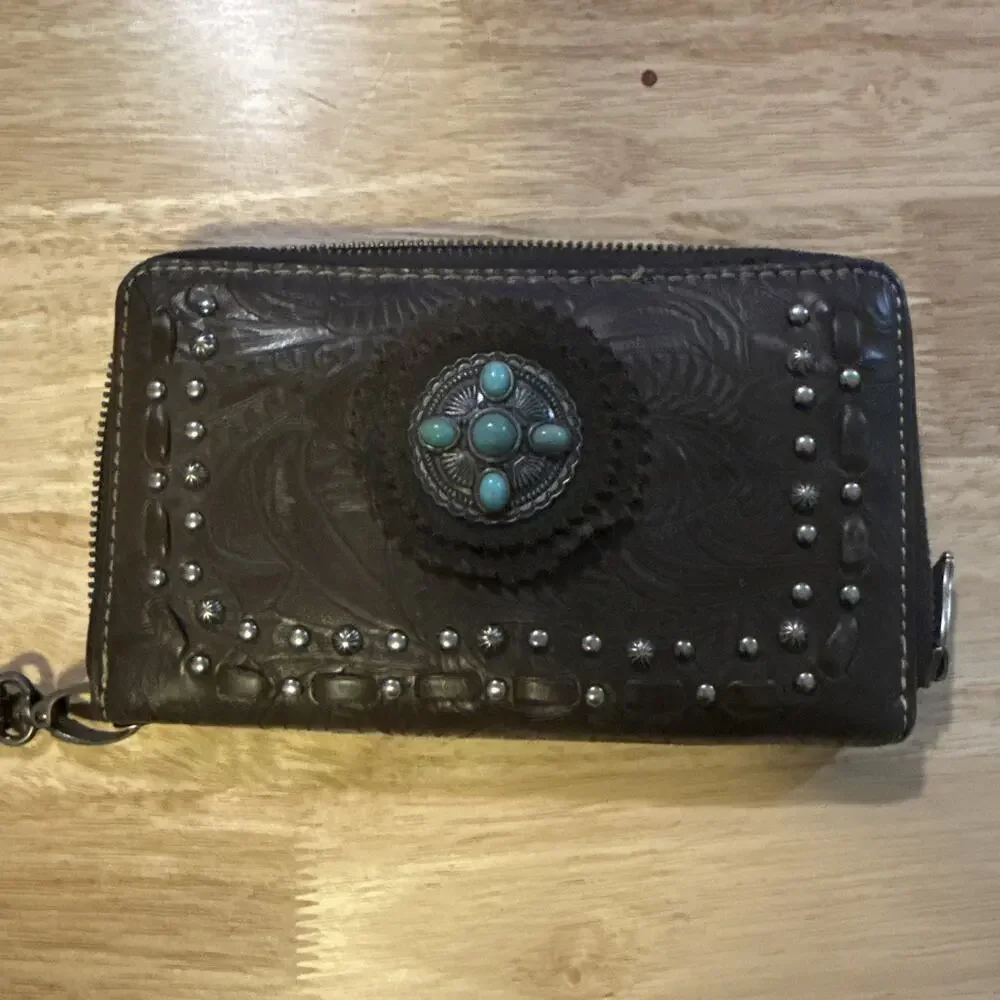 Montana West Trinity Ranch Women’s Wallet Brown Turquoise Colored Stone